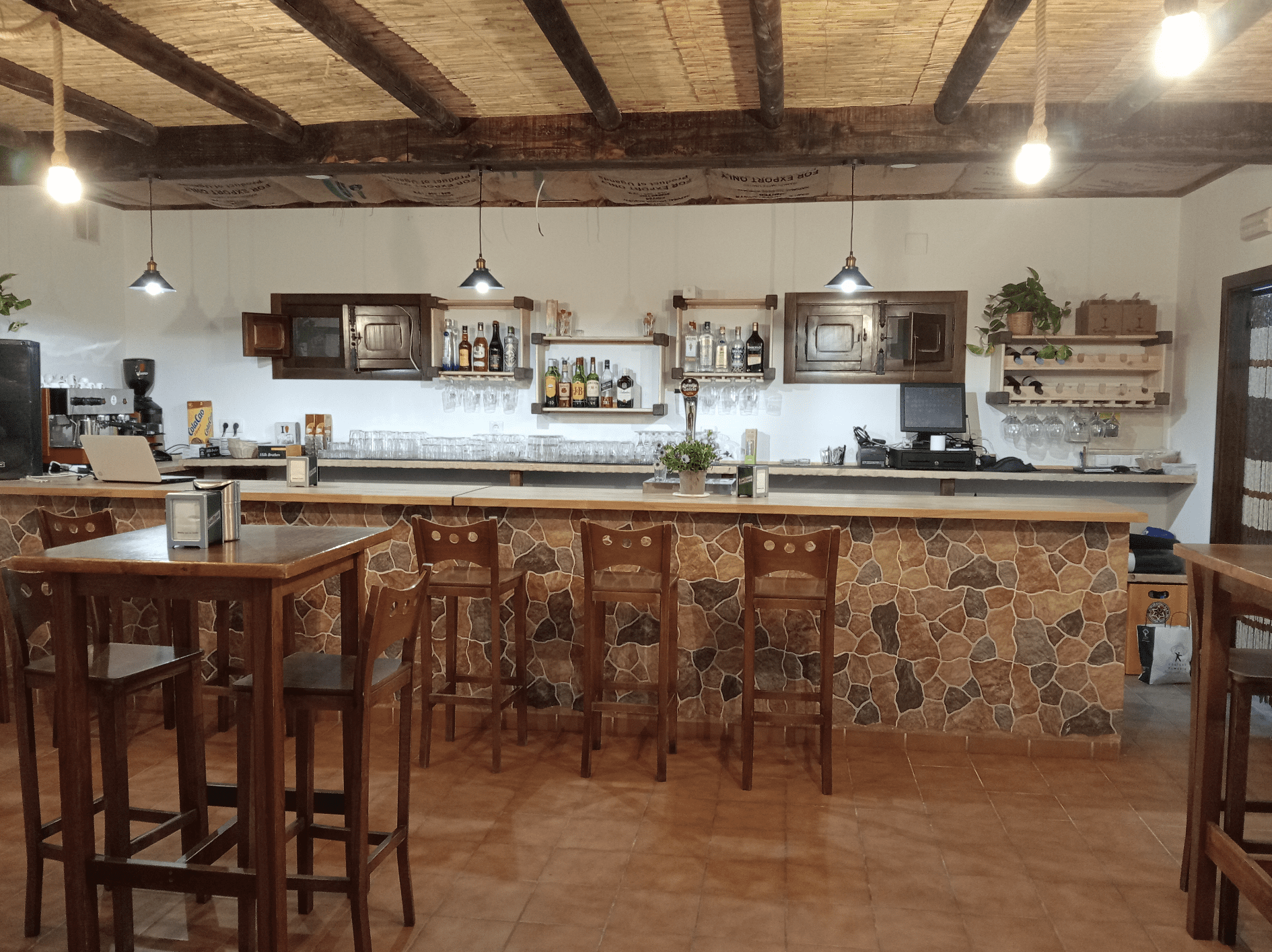 bar restaurante